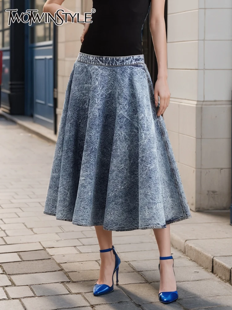 

Женская джинсовая юбка TWOTWINSTYLE, голубая однотонная повседневная трикотажная трапециевидная юбка с высокой талией на лето