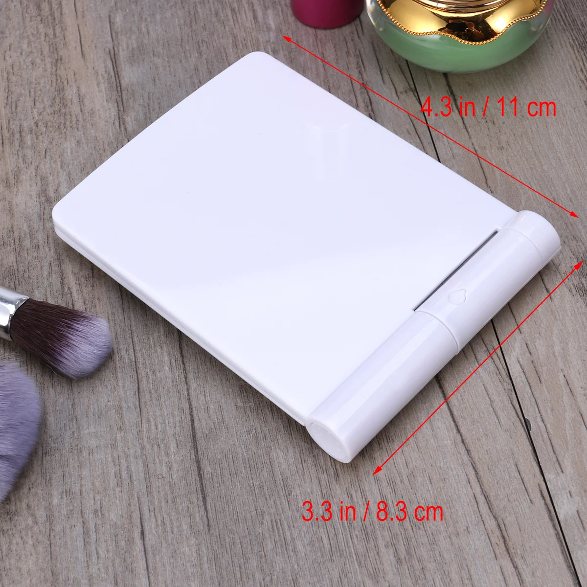 Kompakter, beleuchteter Schminkspiegel mit 8 LEDs, tragbar, faltbar, 330-Grad-Drehung, langlebig und langlebig, Weiß