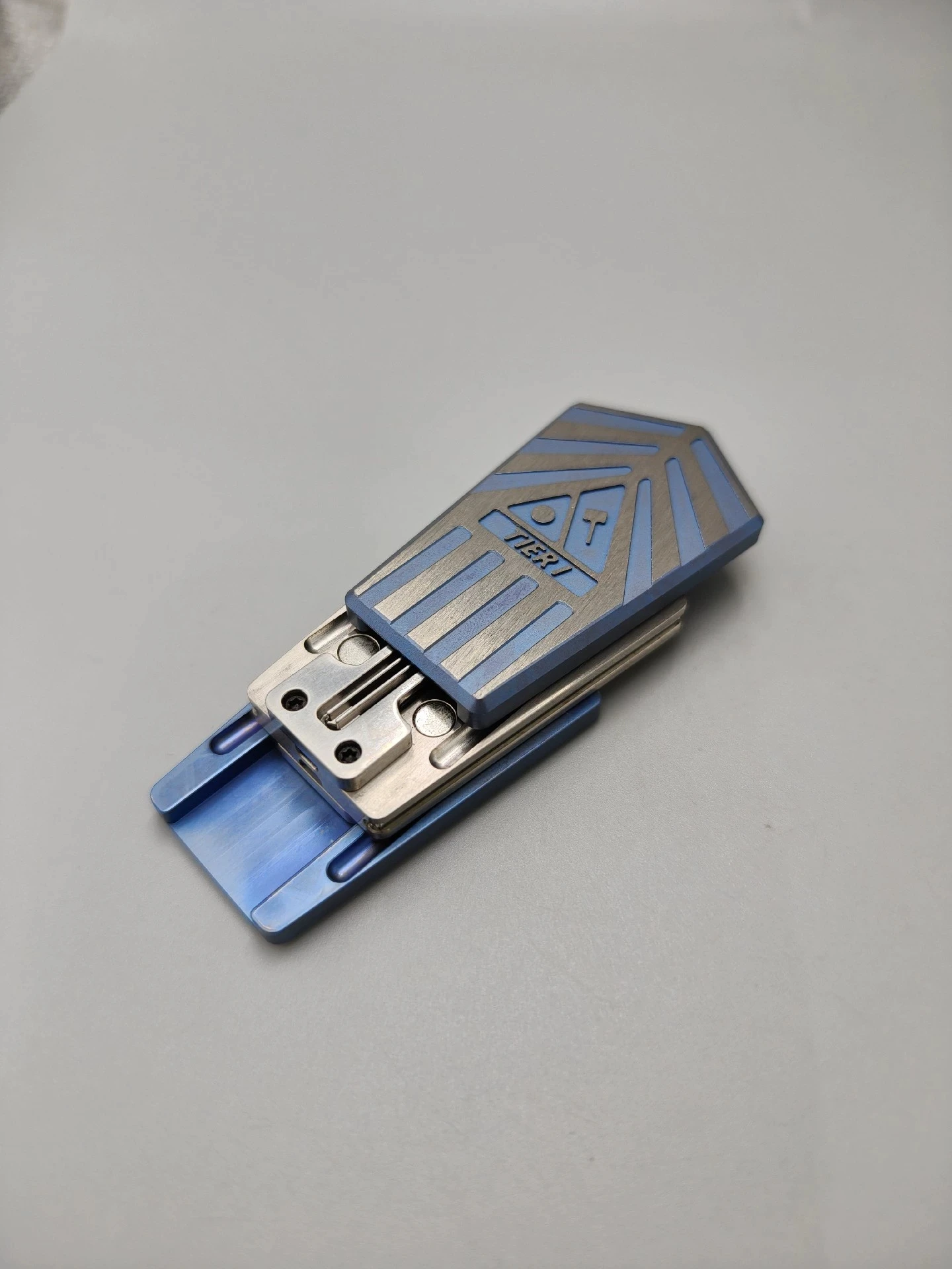 General's Order EDC Magnetic Fork Pushing Plate Titanium Blue General's Order