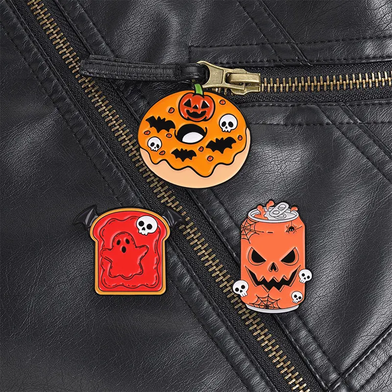 Bat Wing Ghost Toast Halloween Enamel Pin, Spooky Bread Brooch With Ghost And Bat Wings For Horror Fans And Party Style