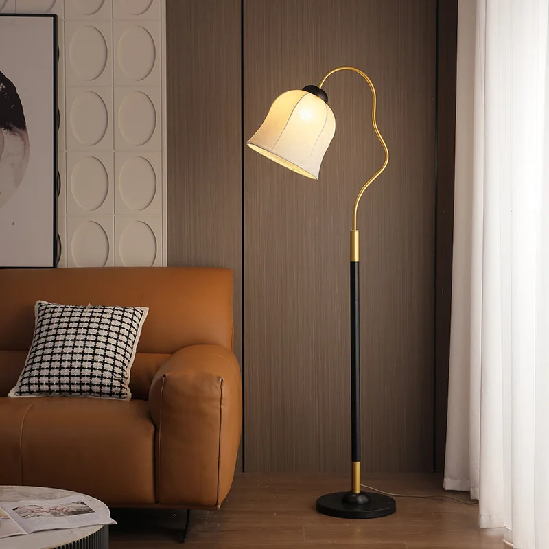Medieval floor lamp retro log Japanese style living room bedroom high sense atmosphere lamp American vertical desk lamp