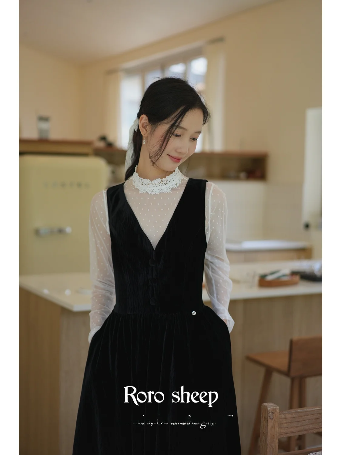 

Женская кружевная блузка Ele из дышащей ткани с цветочной вышивкой в горошек, с длинными рукавами, базовый слой, стандартная длина