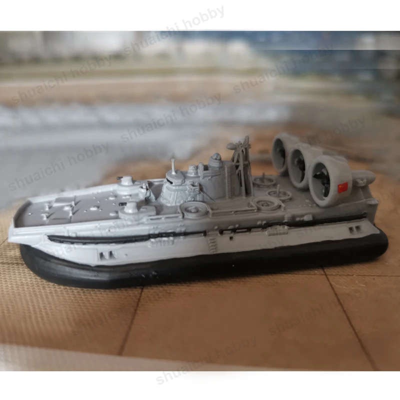 1PC 1/700 Scale Air Cushion Landing Craft Static Model Simulation Transport Ship Length 8cm Width 3.6cm for DIY Assembly Display