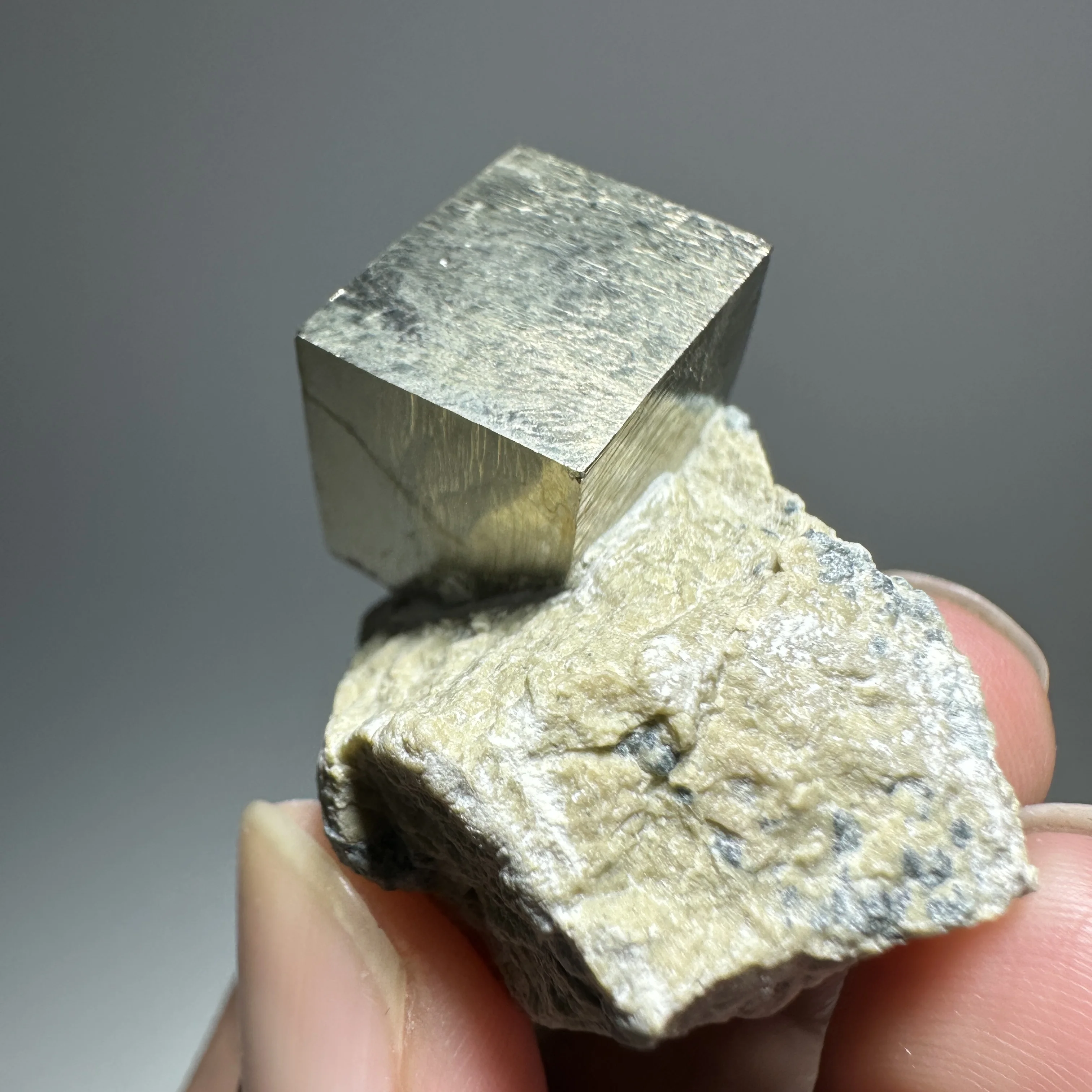 Natural Pyrite Cube Crystal Specimen Healing Stone Fool's Gold Mineral Collection Rock Home Decor Energy Healing Crystal