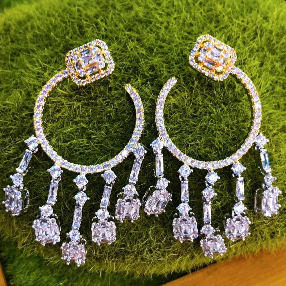 

Soramoore Luxury Gorgeous Round Tassel Drop Earrings For Women Wedding Party Shiny Earrings Jewelry High Quality Accessories