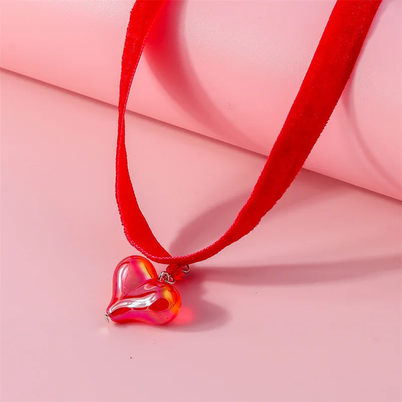 Aihua Sexy Red Velvet Choker Necklaces for Women Heart Necklace Collar Wedding Party Jewelry Romantic Valentine\'s Day Gifts
