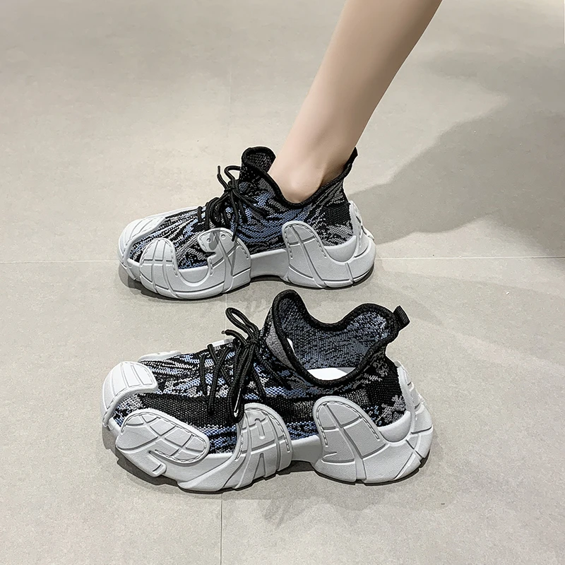 

Женские сетчатые туфли. Дышащая противоскользящая обувь на плоском каблуке с цветными блоками и легкая повседневная спортивная обувь на весну и лето.