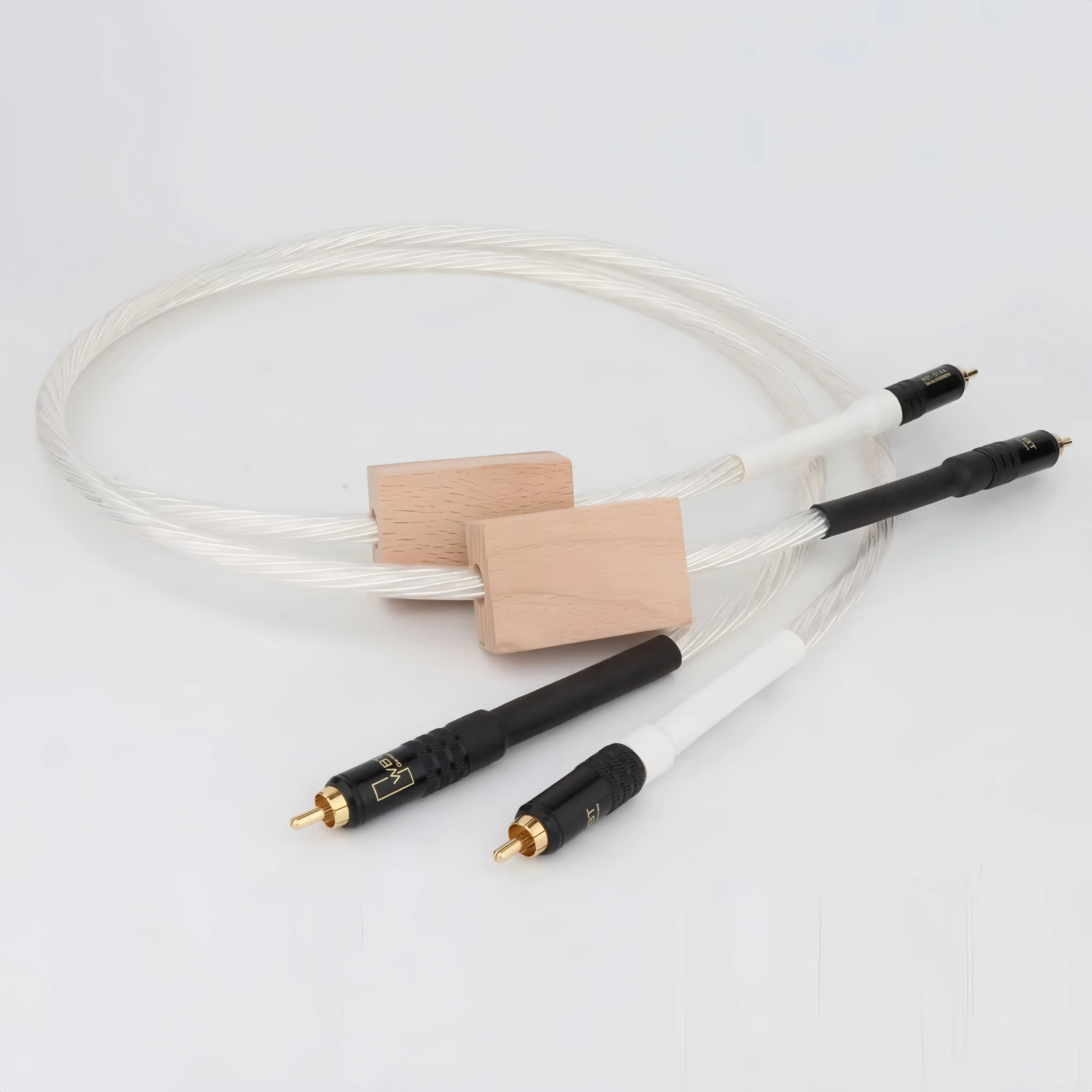 

High Quality 1 Pair Odin Supreme Reference Interconnect RCA Audio cable with carbon fiber RCA plug