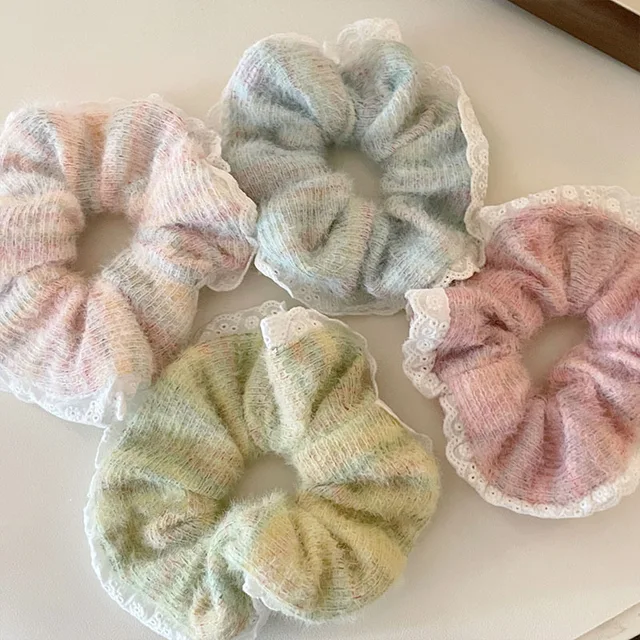 Zimowe koreańskie nowe słodkie pluszowe dzianinowe gumki do włosów Sznury Gradient różowy kolor Scrunchies Kawaii Niebieskie koronkowe duże elastyczne gumki do włosów