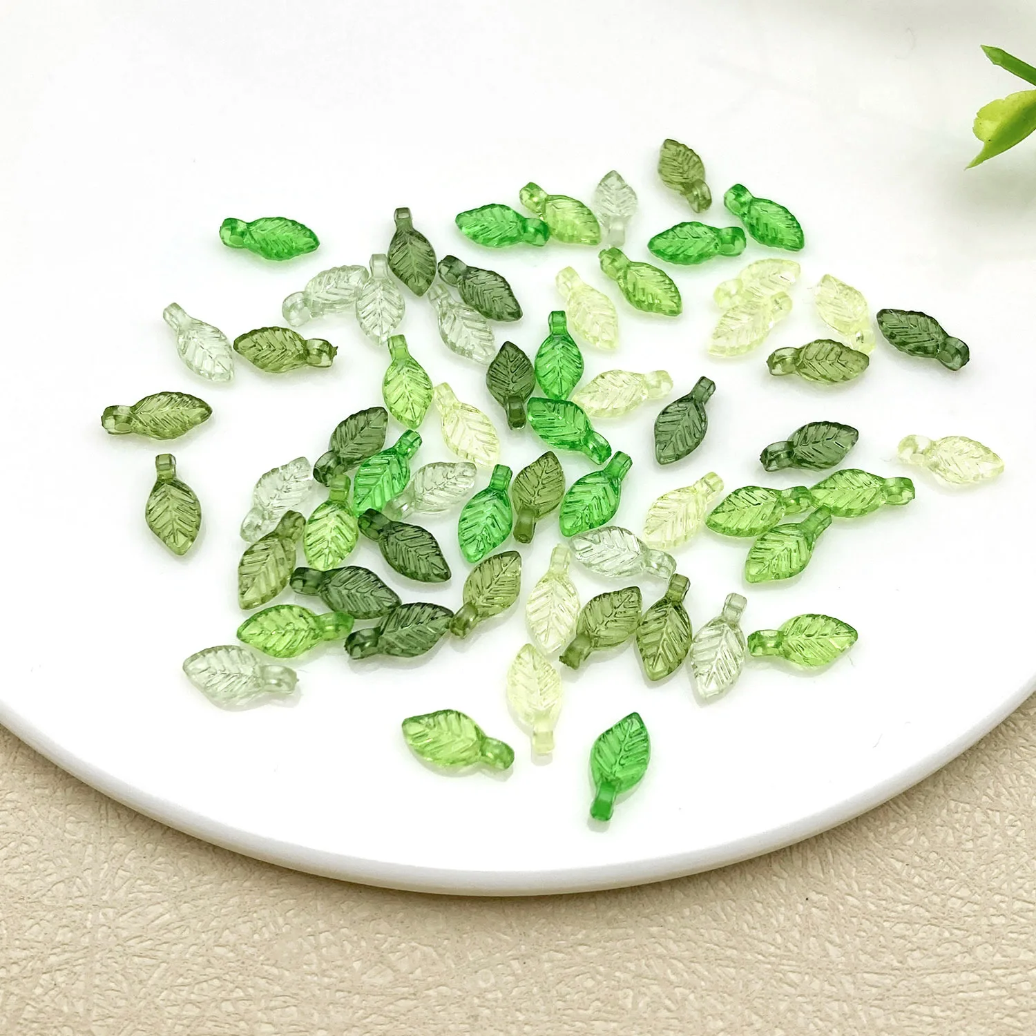 300pcs 5x10mm Acrylic Plastic Mini Leaf Pendants Simple Charms For DIY Jewelry Making Bracelet Necklace Earring Craft Supplies