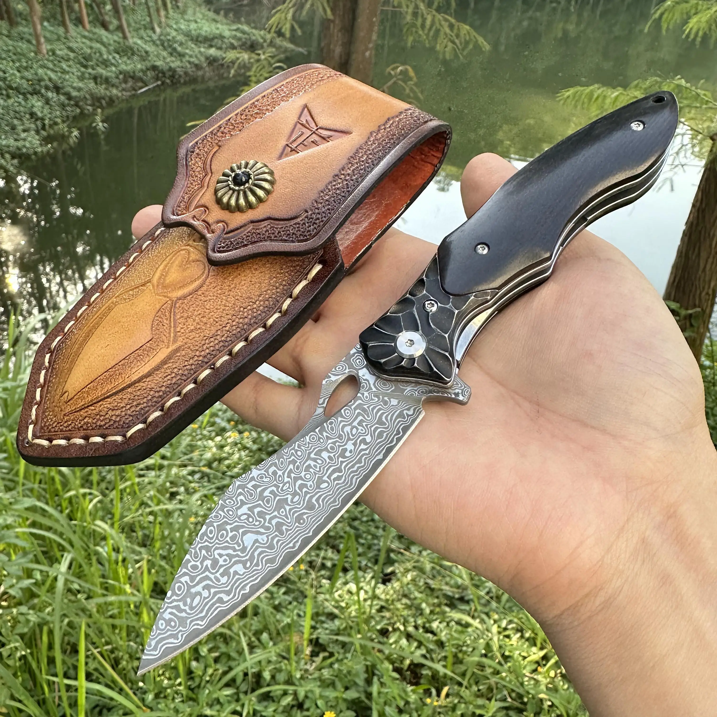 Topwell Handmade Collection Pocket Knife 167Layers Damascus Blade Sandalwood Handle Top Leather Sheath Perfect Men Camp Gift