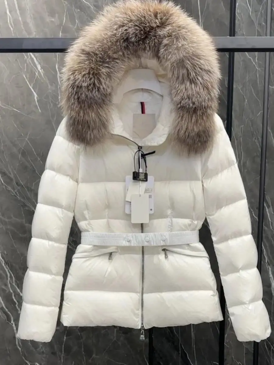 

Новая женская утепленная куртка-пуховик 2025 года с капюшоном, бархатной стежкой, поясом на талии, приталенного кроя, укороченная, для повседневной носки, Cleanfit, стандартный крой