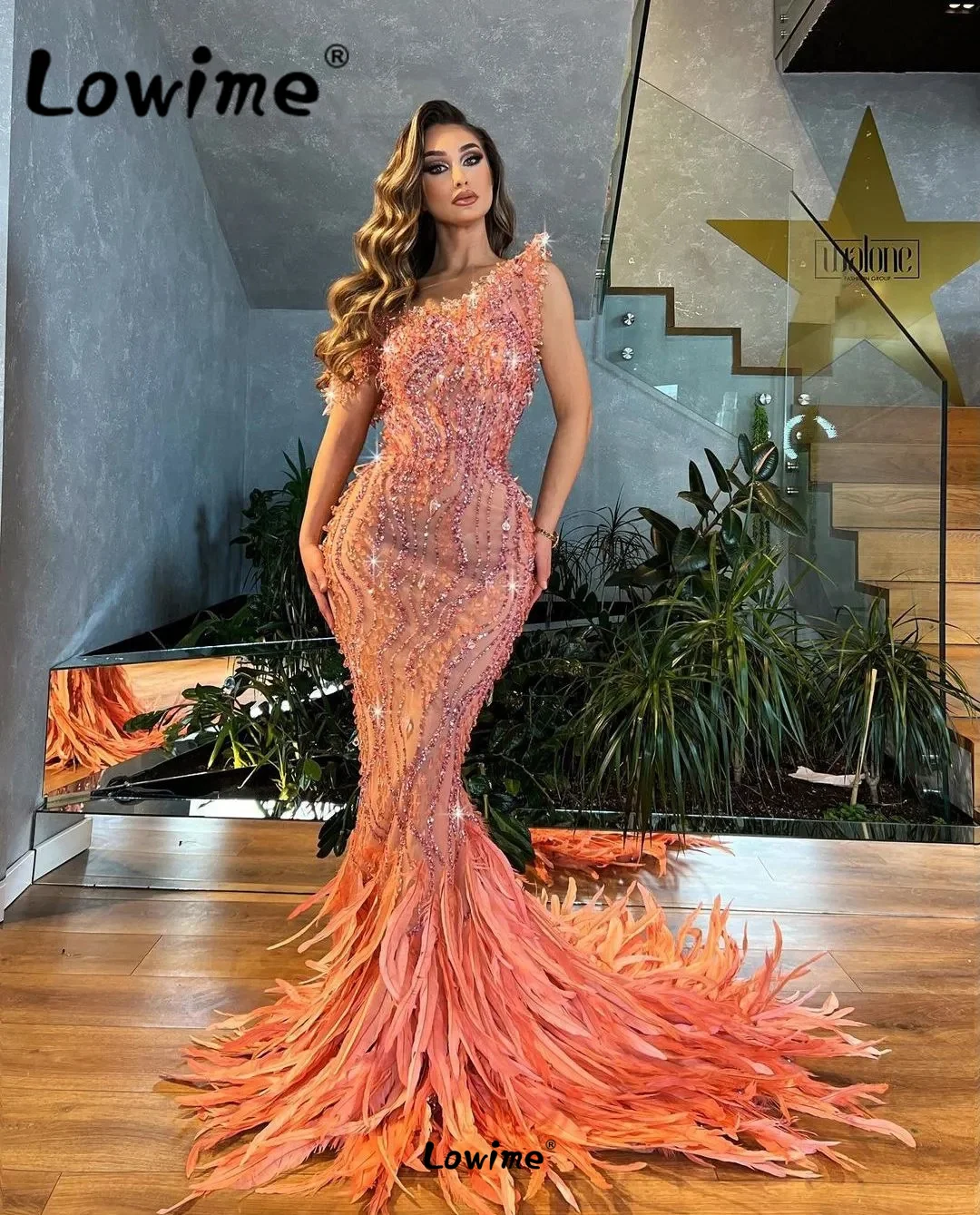 Coral Pink Long Prom Dress Full Beaded Crystals Mermaid Feather Celebrity Evening Dresses One Shoulder Arabic Wedding Party Gown