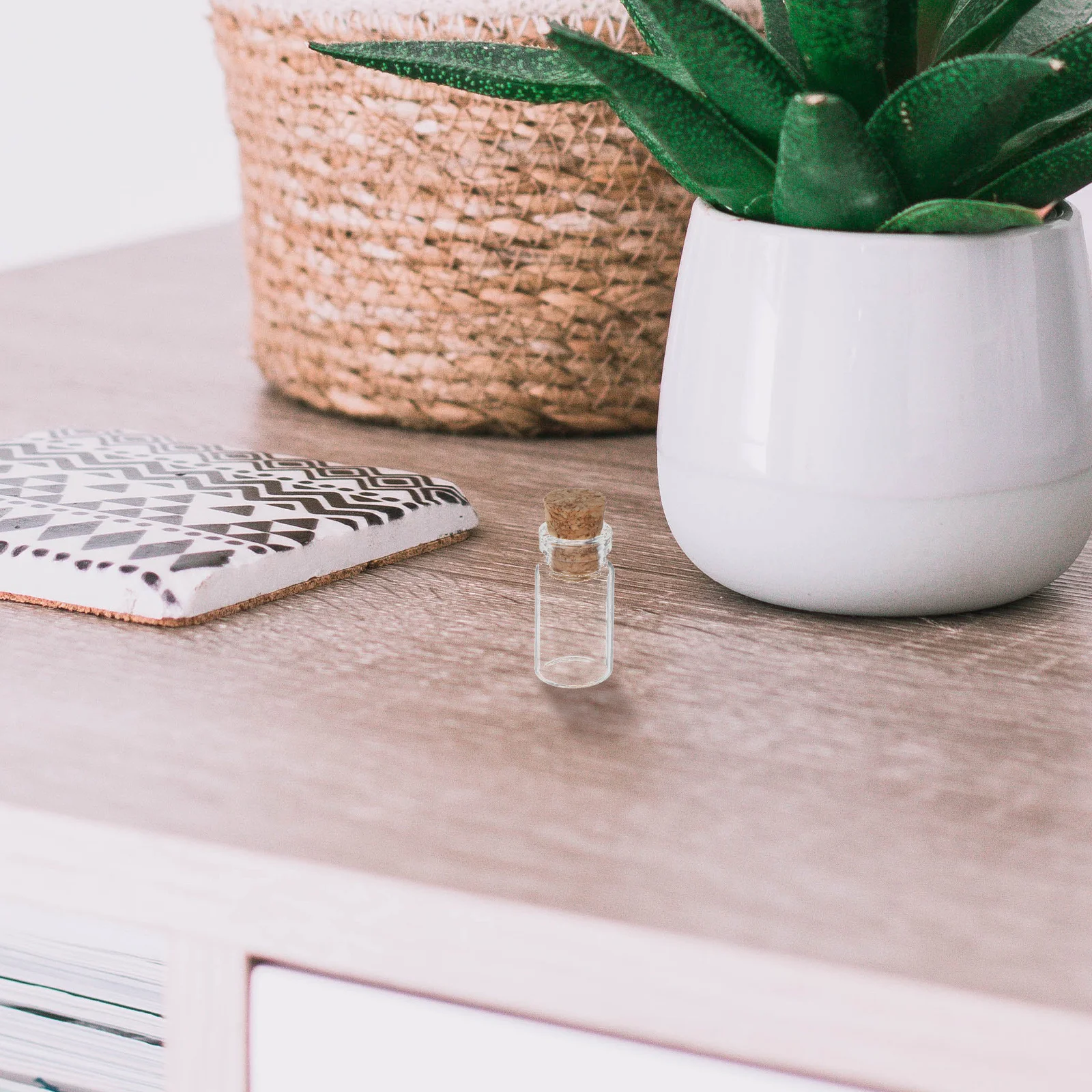 

24Pcs Mini Cork Bottles Transparent Glass Jars for Wishing Messages Perfume Powder Sand Storage Party Favors Gift