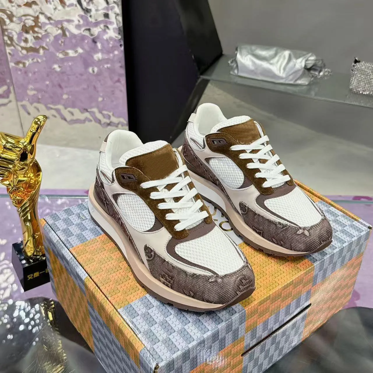 Luxe casual sneakers voor heren, laag model, ademend, lichtgewicht hardloopschoenen, comfortabel, veelzijdige 'dad' sneakers, voor dagelijks gebruik.