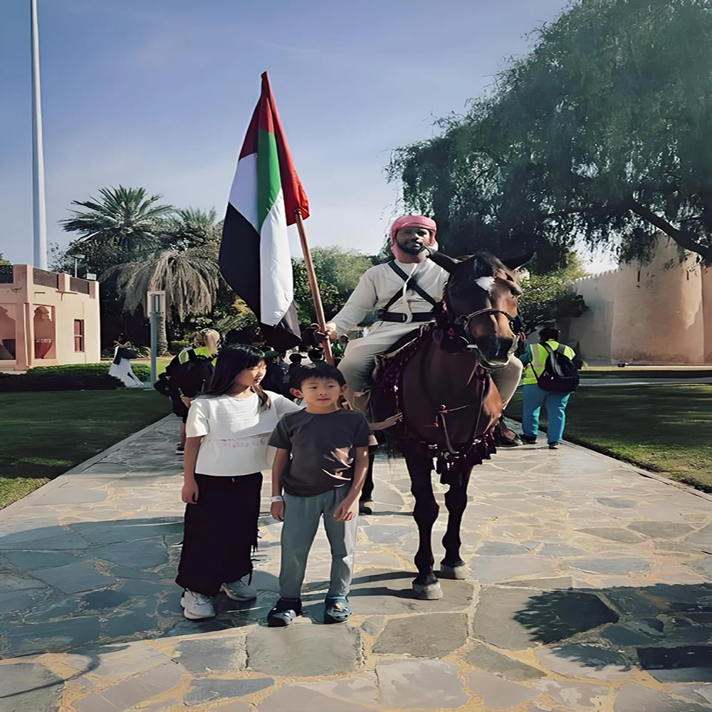 UAE National Flag, Polyester Hanging Banner for Patriotic Pride, Easy to Hang, Events and Gatherings, 90x150 cm