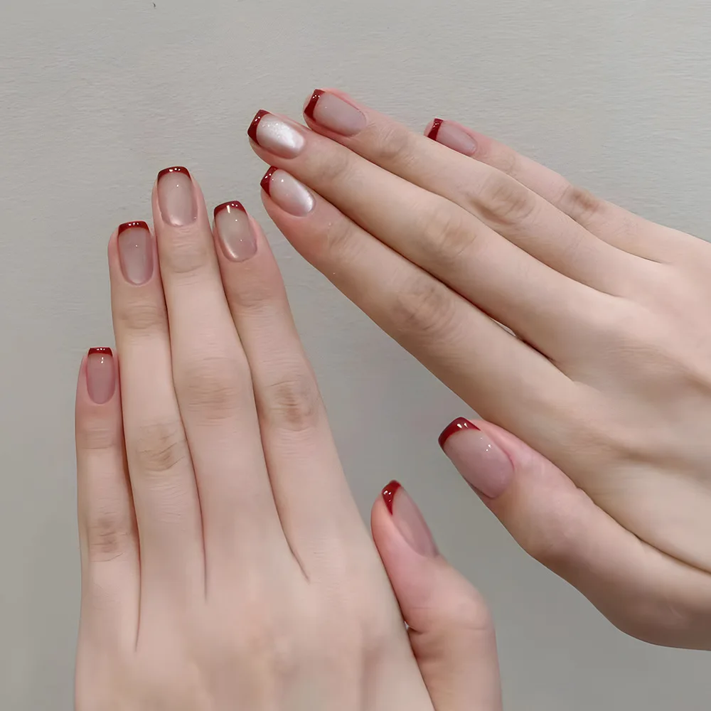 24枚入り シンプルなつけ爪 キュートな花柄 カラフルなフレンチネイルセット 取り外し可能なプレスオンネイル ジェルグルー付き