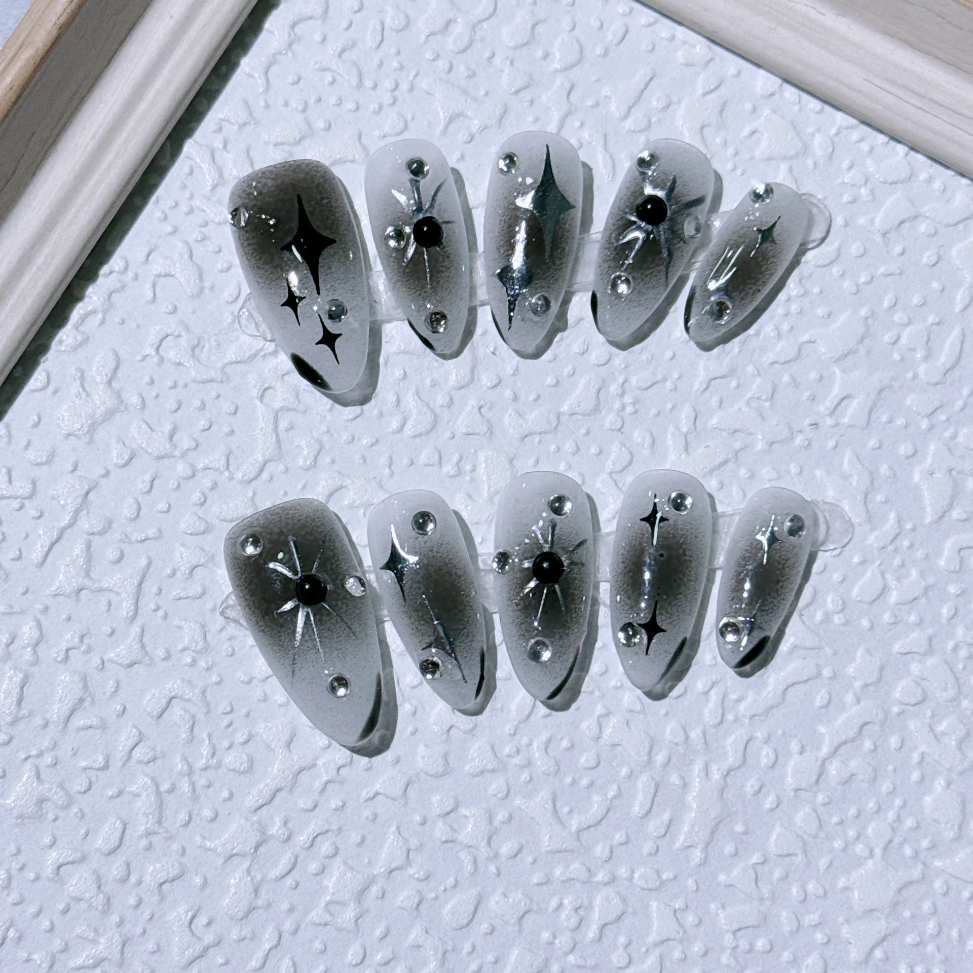 

10PCS Sweet Cool Almond Press on Nails Black Blush Metallic Silver Star Handmade False Nails with Diamonds Fake Nails Spice Girl