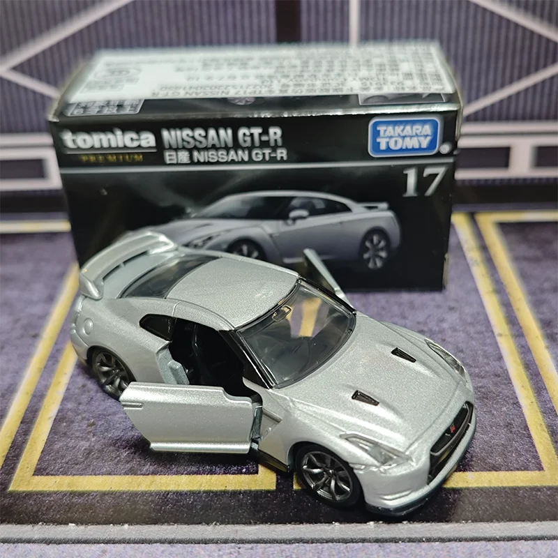 

Original TAKARA TOMY Tomica Premium 17 Nissan GT-R Alloy Diecast Car Metal Model Classic Racing Vehicle Collection Toy Birthday