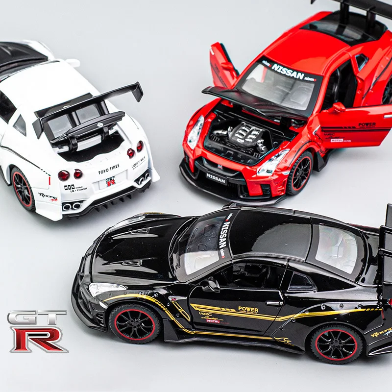

Крутая модель из сплава GTR 1:32, имитация звука и света, восстановление сильной силы, изысканные настольные украшения, рождественские подарки