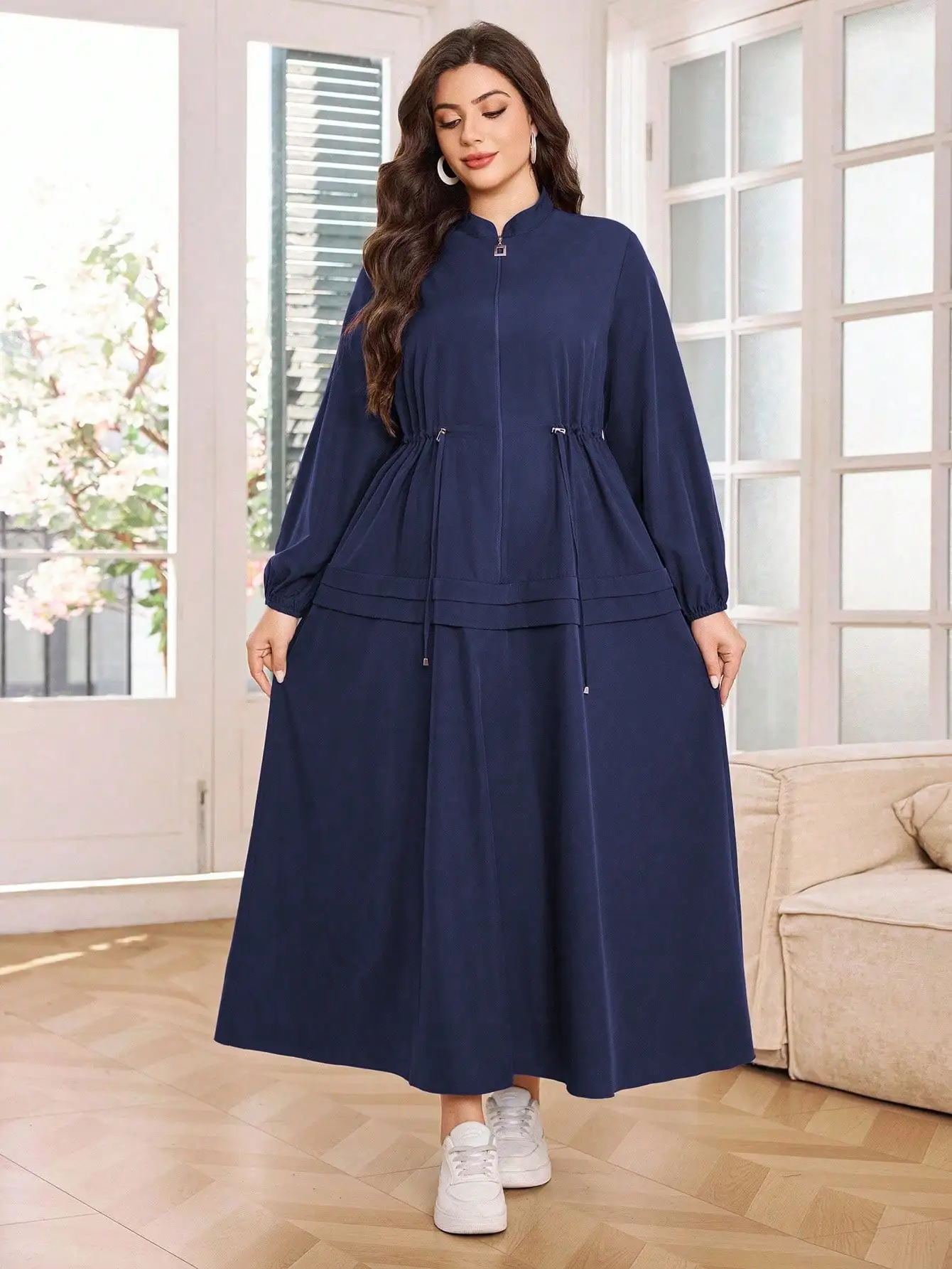 

Темно-синее платье-халат больших размеров с длинными рукавами и завязками на талии для повседневной носки