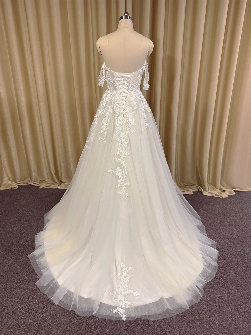 Elegant Off The Shoulder Sweetheart Lace Applique Boho Beach A Line Wedding Dresses Sweep Train Custom Made 2025