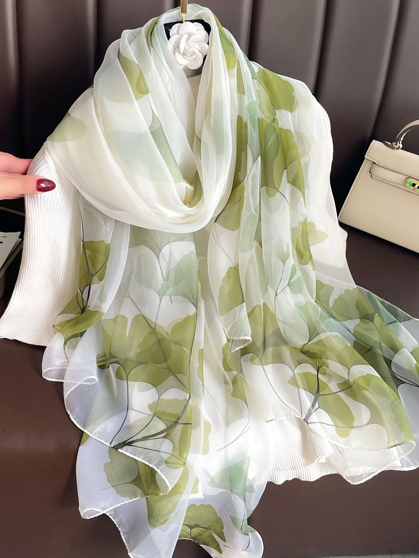 Neue Mode Frühling/Sommer Damen Blumendruck Großer Schal Strand-Seidenschal Weibliche Lange Wickeltücher Strand-Sonnenschutz Hijab – Detail 6