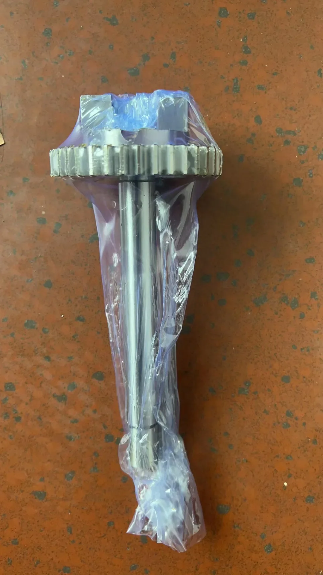 

Хорошее качество 63.030.510F MO Драйверная шестерня 38 зубьев Детали 63.030.510 Вал шестерни для машины Heidelberg MOFP