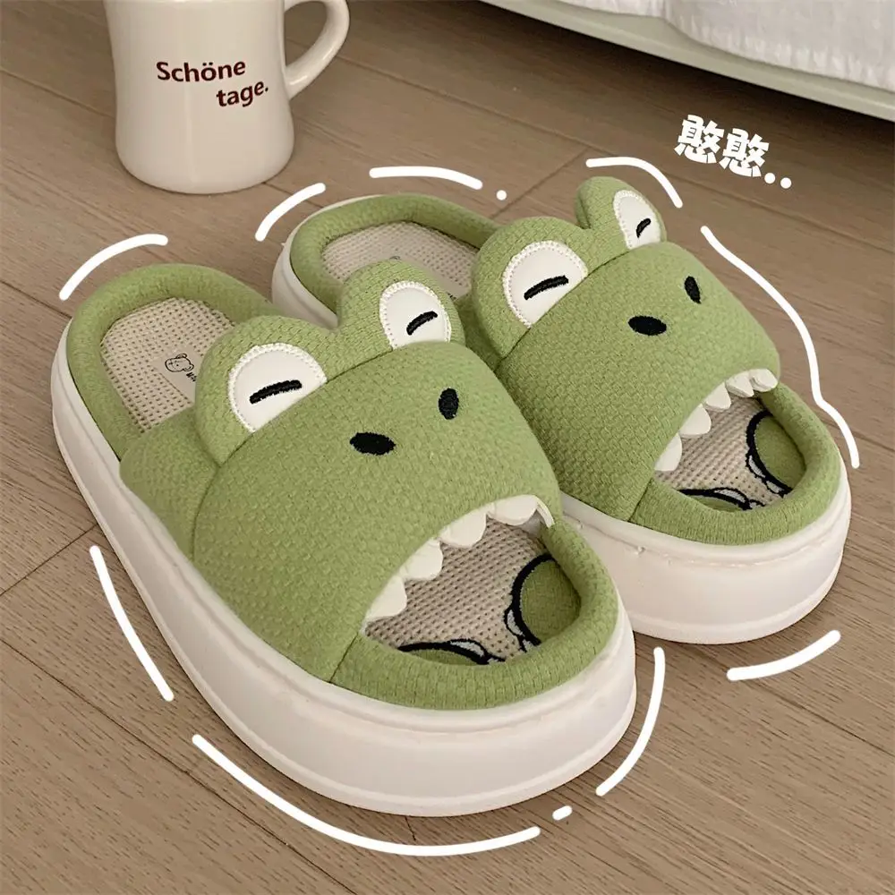 

Women's sandals summer 2025 new green eva frog slippers unsiex couple shoes designer cartoon pig dog flax shoes