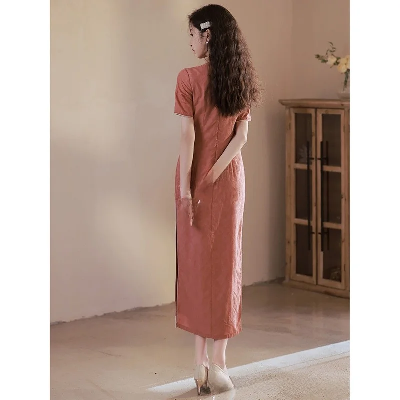 فستان تشيباو طويل أحمر للنساء، تصميم صيفي جديد أنيق وعصري، فستان رقيق عالي الجودة من ألياف البوليستر 00٪، بأسلوب عتيق جمالي #3