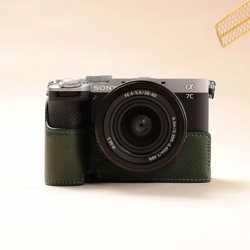 

PyroGraphy Vintage Real Leather Half Case Protective Cover Half Cover Handgrip Baseplate Shoulder StrapforSony A7CII/A7CR Camera
