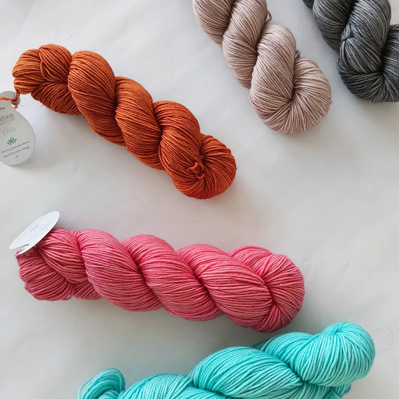 1piece 100g Symfonie Handdyed Yarns Viva 100% Superwash Merino DK Yarns