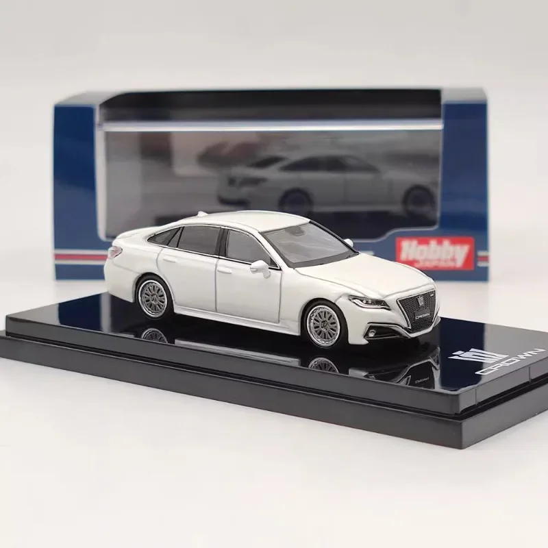 1/64 Toyota Crown 2.0/2.5RS hybrid alloy simulation model, children's collection of decorative toys, holiday gifts for children.