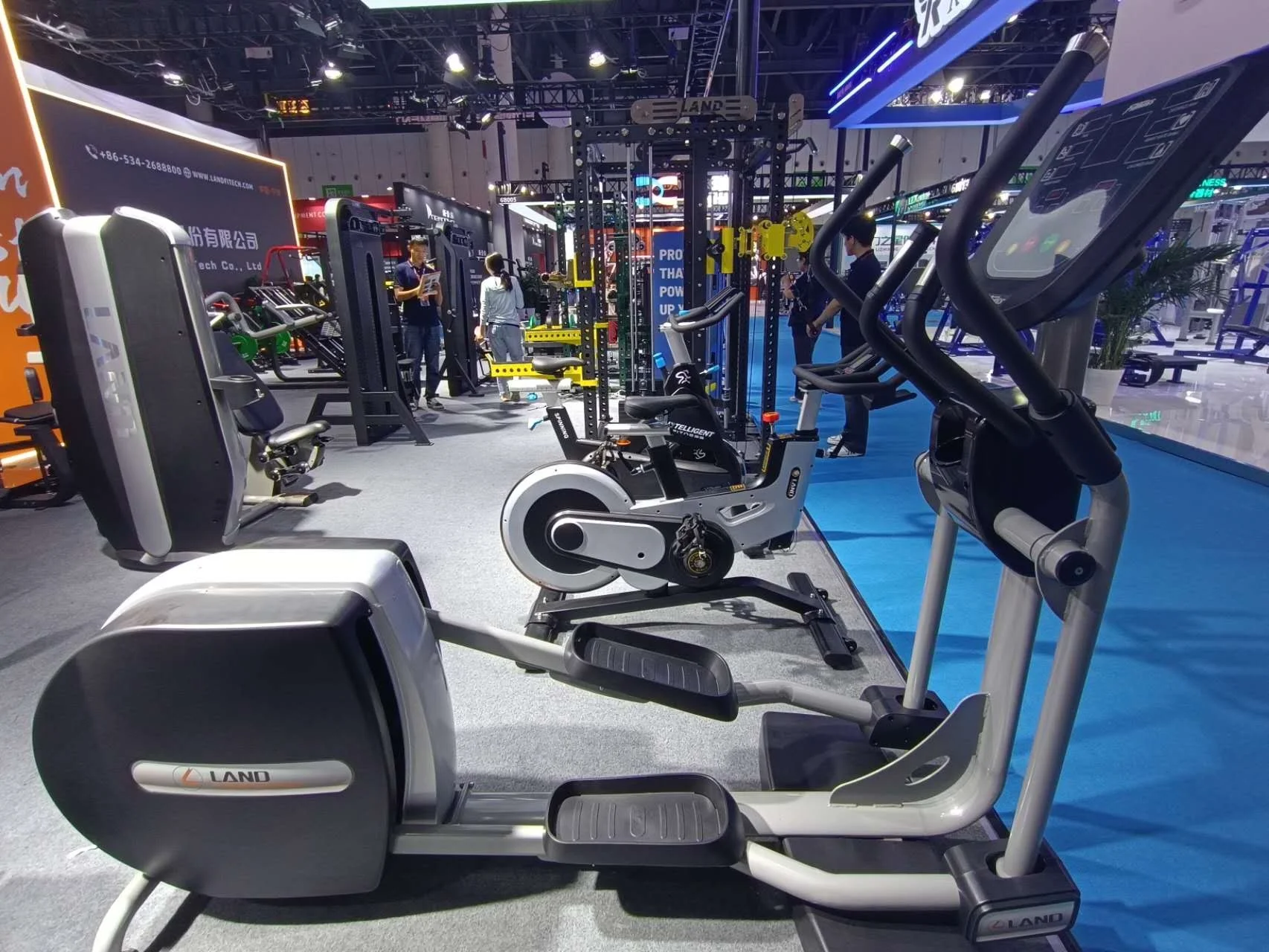 

Commercial Elliptical Trainer Gym Cardio Elliptical Exercise Home Gym Elliptical Machine LDE-13