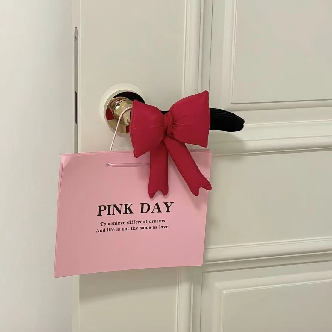 2pcs Lovely Door Handle Cover Bedroom Door Knob Covers Pull Gloves Girl Room Door Knitted Warmth Crash Pad  Christmas Decoration
