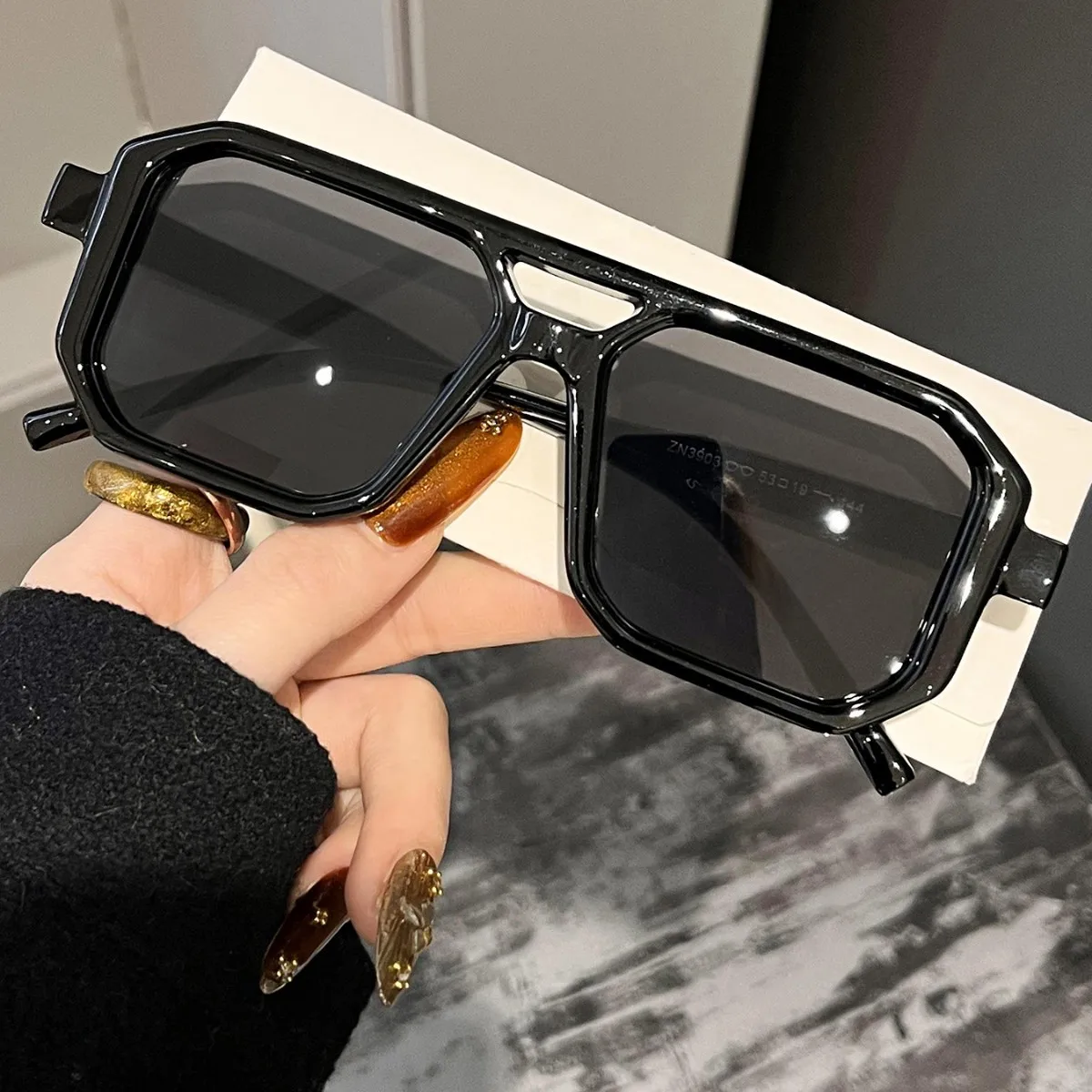 New Retro Square Double Beam Sunglasses Men Women High Quality Outdoor Travel Ultraviolet Protection Sun Glasses view 2
