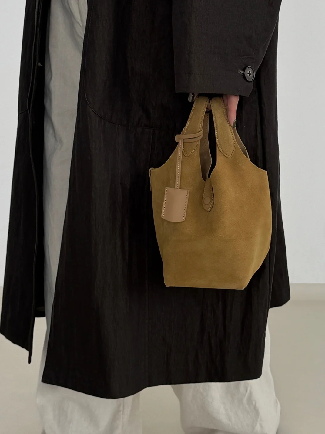 

Retro Frosted Leather Vegetable Basket Tote Bag Women's Single oulder Handbag Faion Buet Bag Simple Versatile Crossbody...