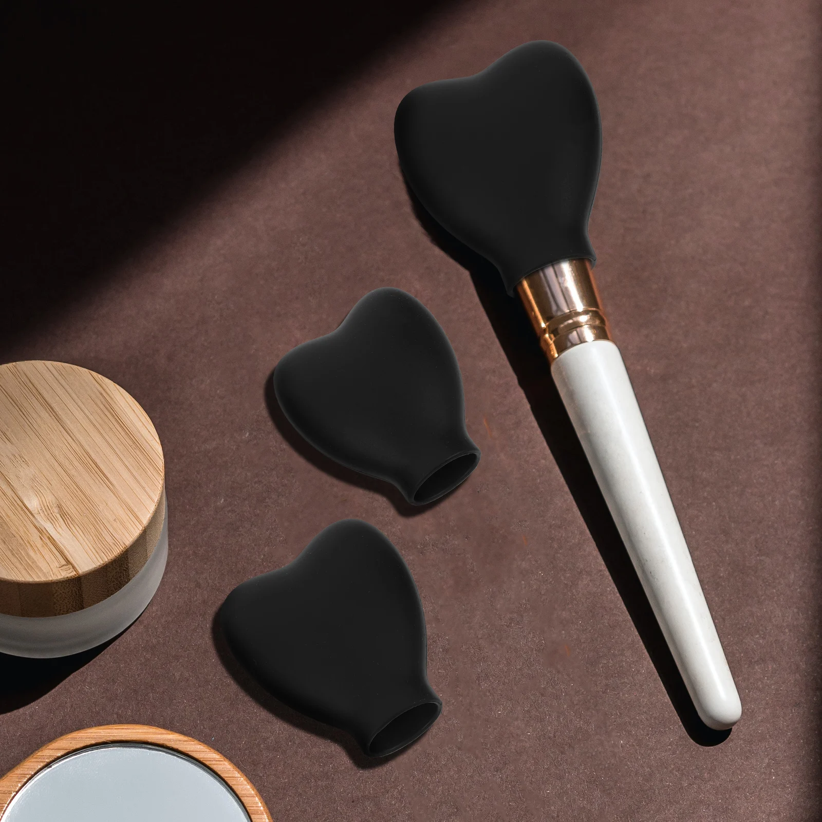 

3Pcs Brush Protectors Silicone Makeup Lids Reusable Dustproof Covers for Brush Preservation Portable Storage Solution