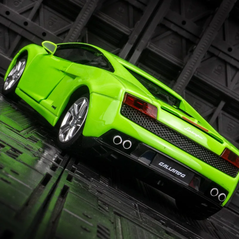 1/24 Lamborghini Gallardo Alloy Sports Car Model Diecast Metal Toy Racing Model Simulation Sound Light Collection Childrens Gift