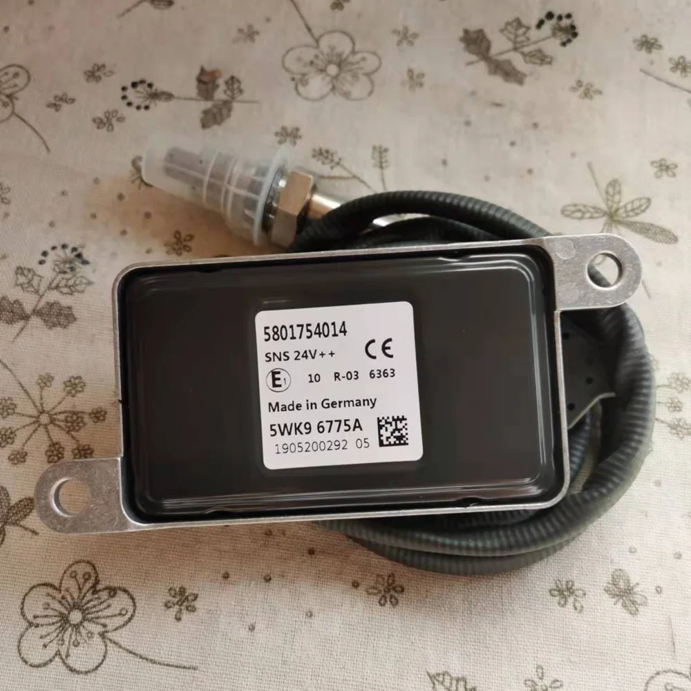 5WK96775A  5801754014 Original New NOX Sensor Nitrogen Oxygen Sensor For IVECO Stralis Eurocargo Trakker X-Way