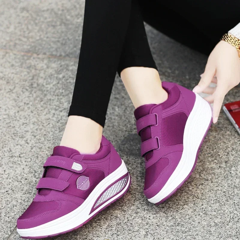 Sneakers Swing da donna piattaforma con zeppa tonificante scarpe sportive per donna traspirante dimagrante Fitness a dondolo scarpe da mamma spesse