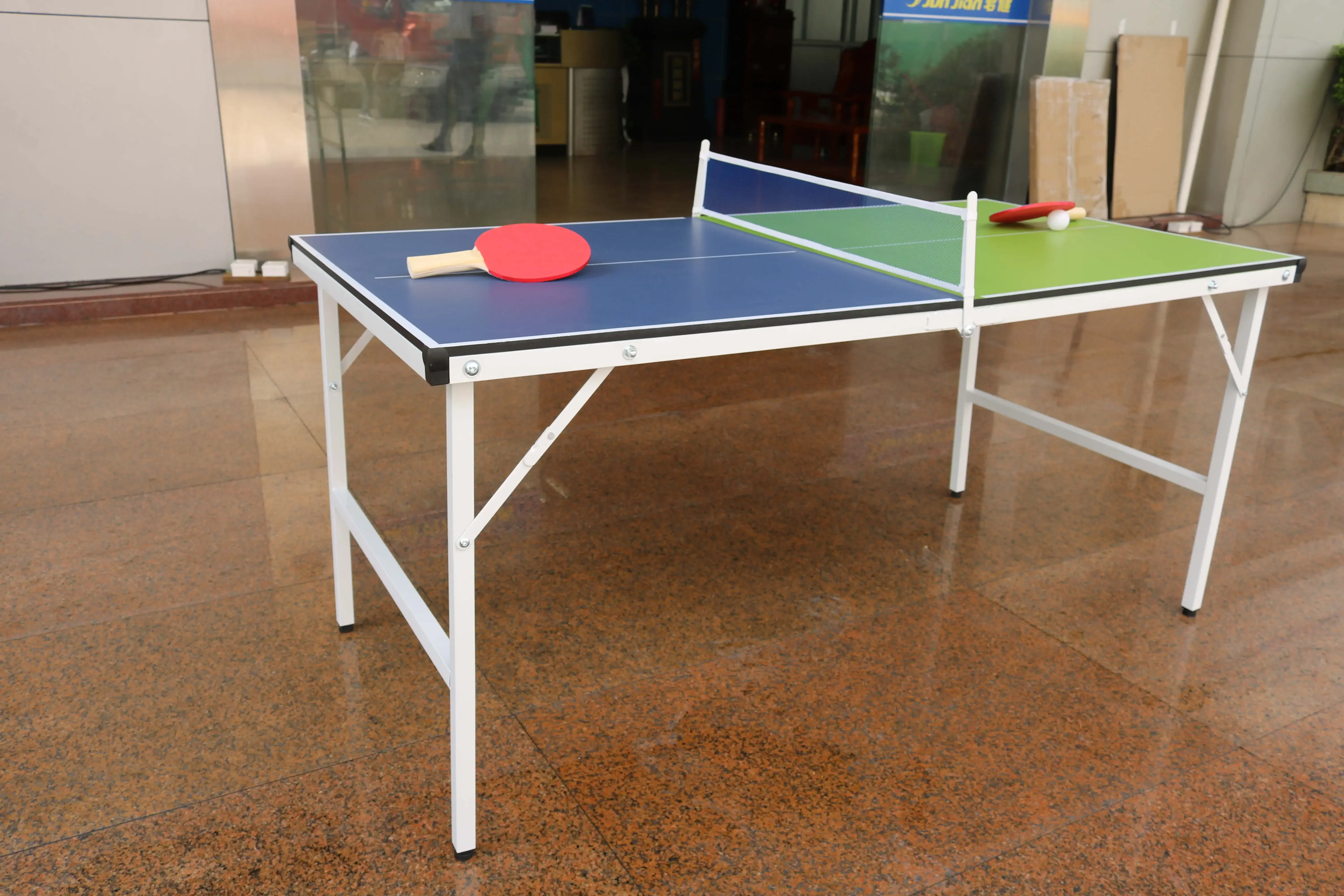 Opvouwbare pingpongtafel Hoge kwaliteit binnen/buiten draagbare tafeltennistafelrackets Ballen Aanpasbaar