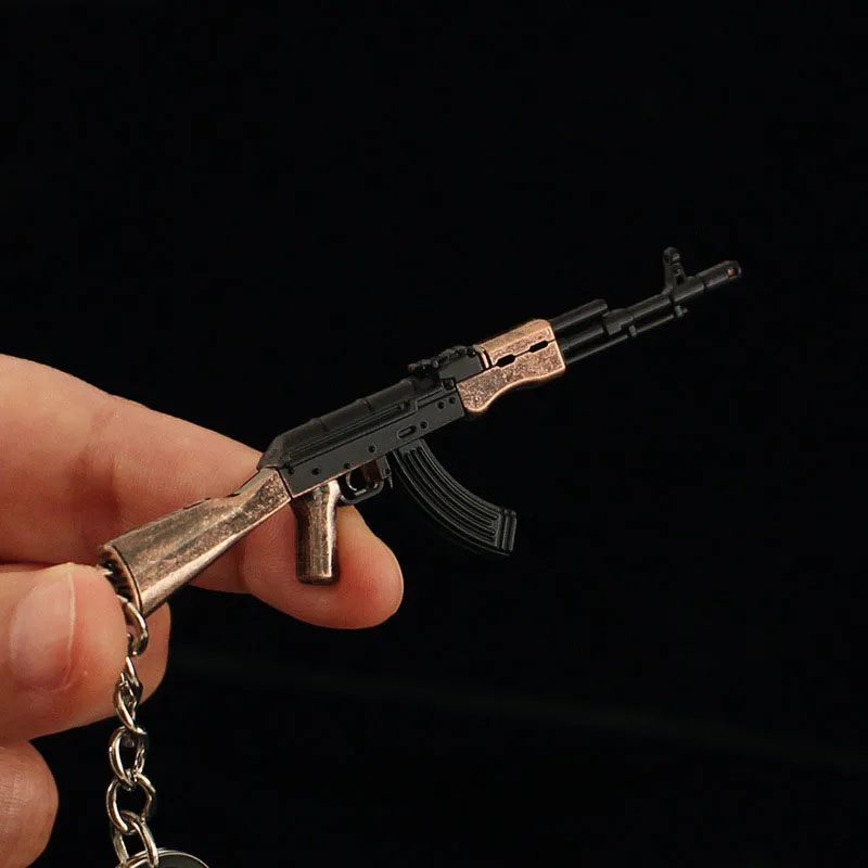 9cm Mini Gun Model Keychain AK47 AKM Model Jewelry Weapon Metal Pendant Key Chain Bag Car Key Holder Gift For Kids Men Gun Lover