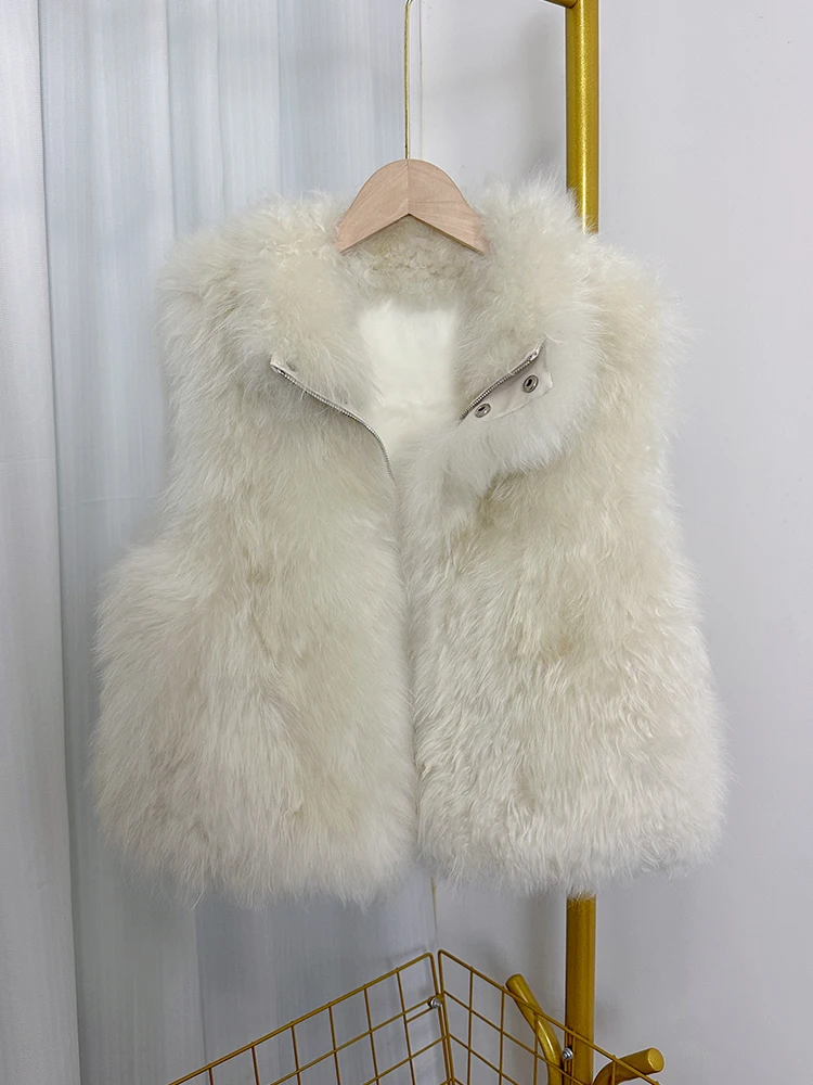 "Clear Mountain, Evening Snow" - Un lussuoso gilet corto in pelliccia di cashmere per giovani donne per stare al caldo in inverno