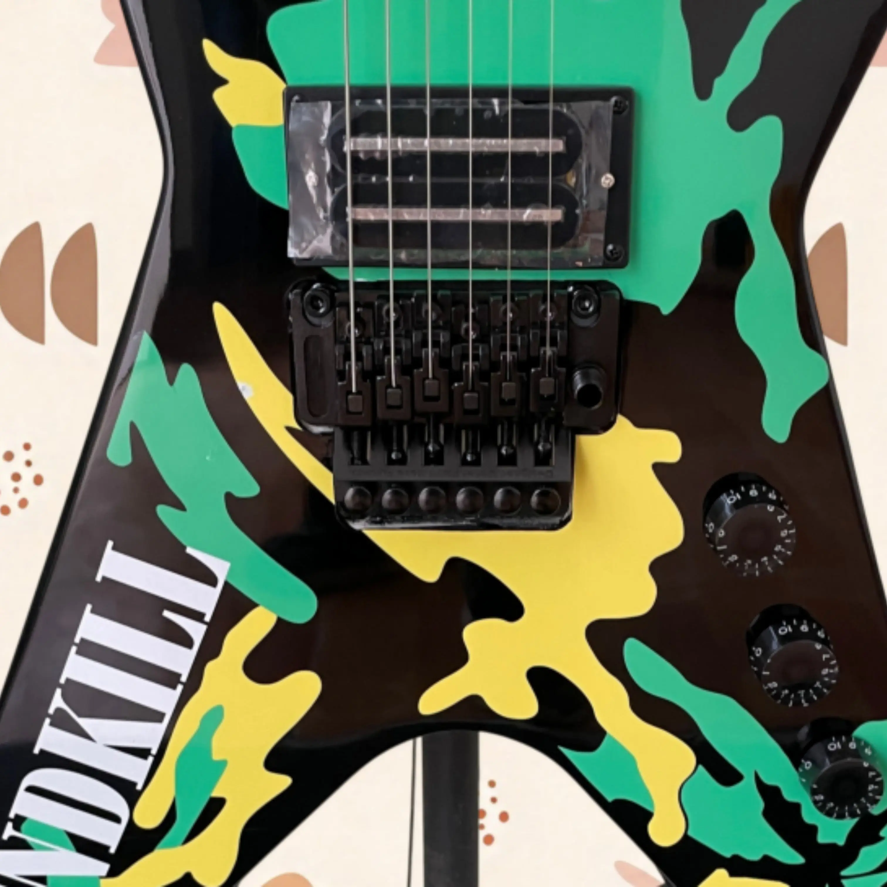 Art Camo Graffiti Electric Guitar, Cool Graphic Finish Guitars, Punchy Tone for Rock Performance & Collection Guitarra