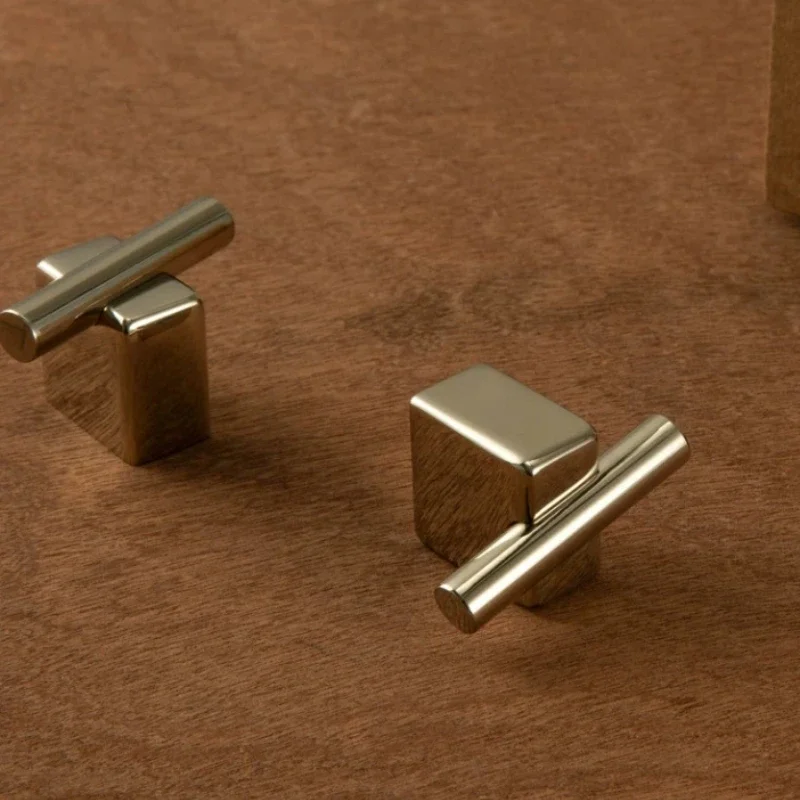 Wardrobe Kitchen Cupboard Kitchen Pulls High-end Titanium Silver Cabinet Handles Knobs Minimalist Solid Brass Furniture Handles