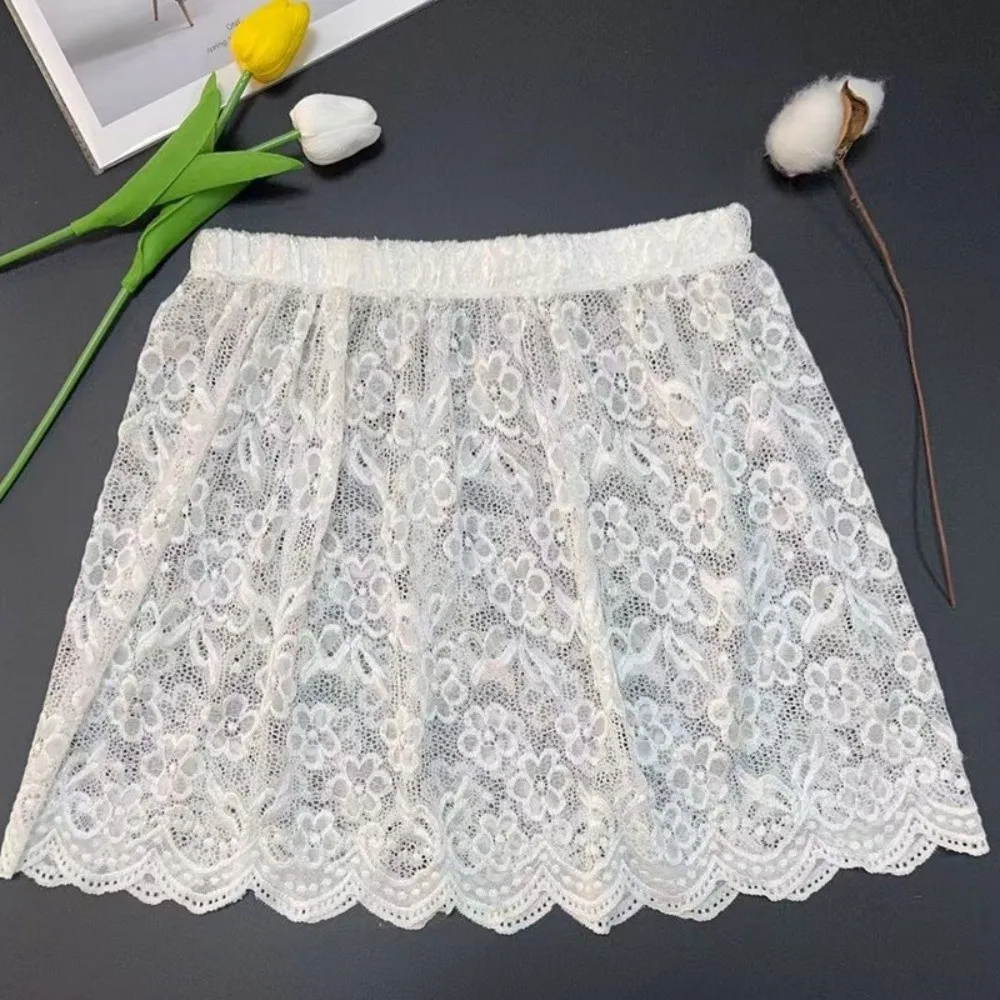 Cortina de pedos con adorno de encaje para mujer, bonito cortina de cadera con bordado de flores, minifalda versátil Y2K, decoración de pantalones