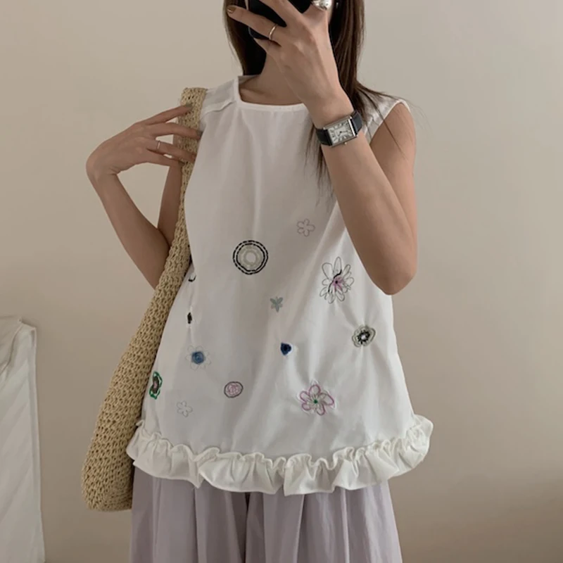 

Graffiti Embroidery Women Vest Summer Sweet Cute Sleeveless O Neck Chic Tank Top Casual Fashion Kawaii Simple Female Tanks New