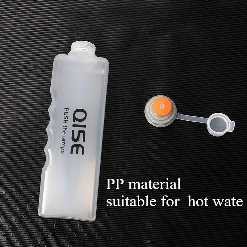 

Eco Friendly Sports Water Bottle Handheld Running PP Lightweight Leakproof Reusable Hydration Flask for Exercise Outdoor