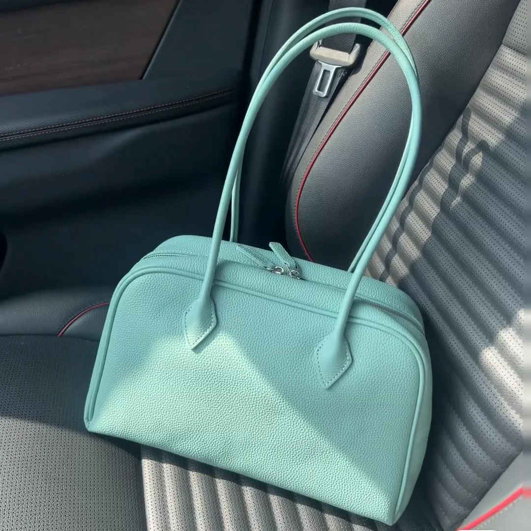 

Genuine leather Boston bag 2025 new niche design top layer cowhide large capacity macaron color summer ladies shoulder bag